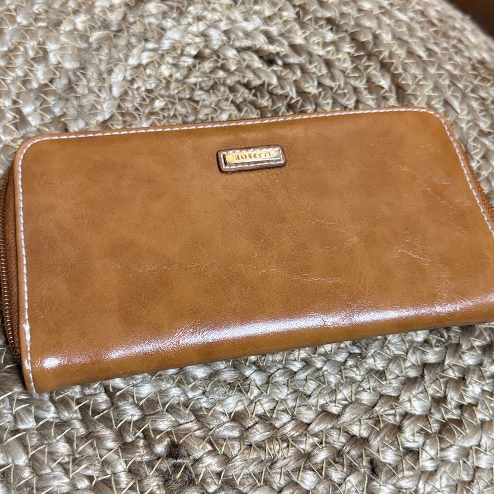 Rosetti Vinyl Zip Wallet Tan
